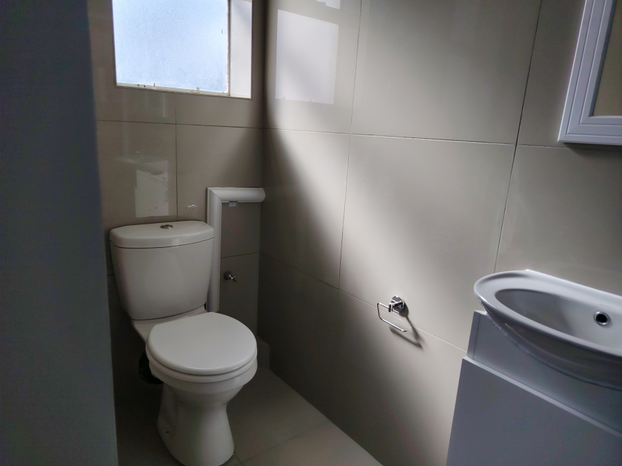 To Let 3 Bedroom Property for Rent in Strand Central Western Cape